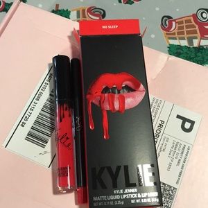 Kylie lip kit $15 NO SLEEP brand new